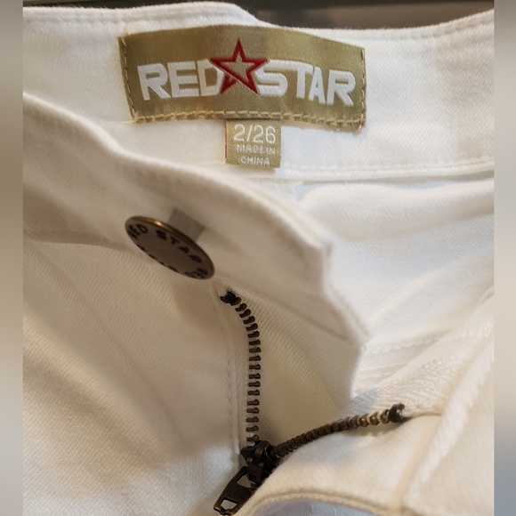 Red Star NWT White Bermuda Shorts, 2/26 - Picture 2 of 5
